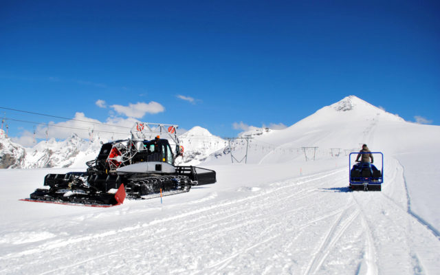 Alpina on the glacier
