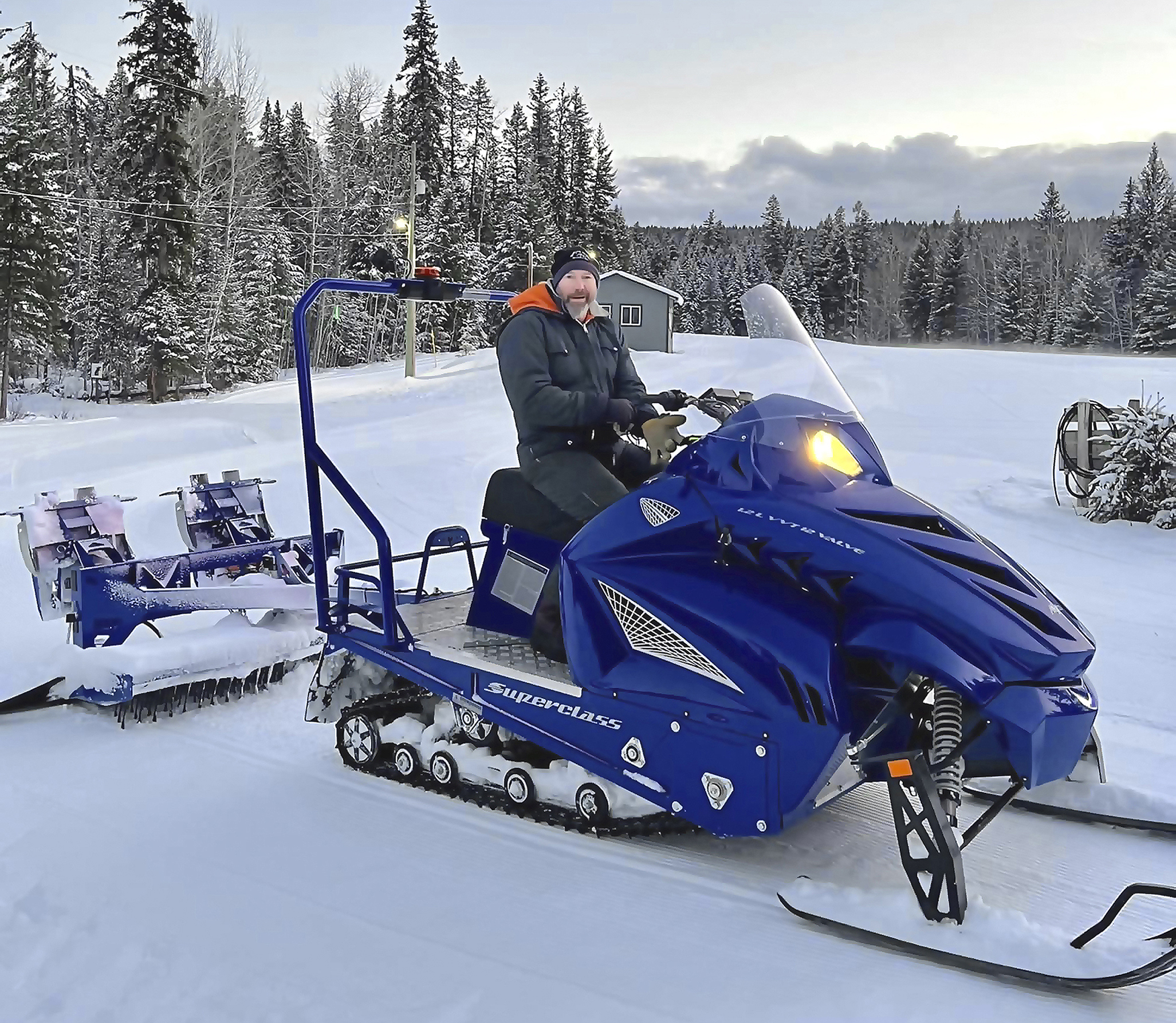 Alpina Grooming Implements