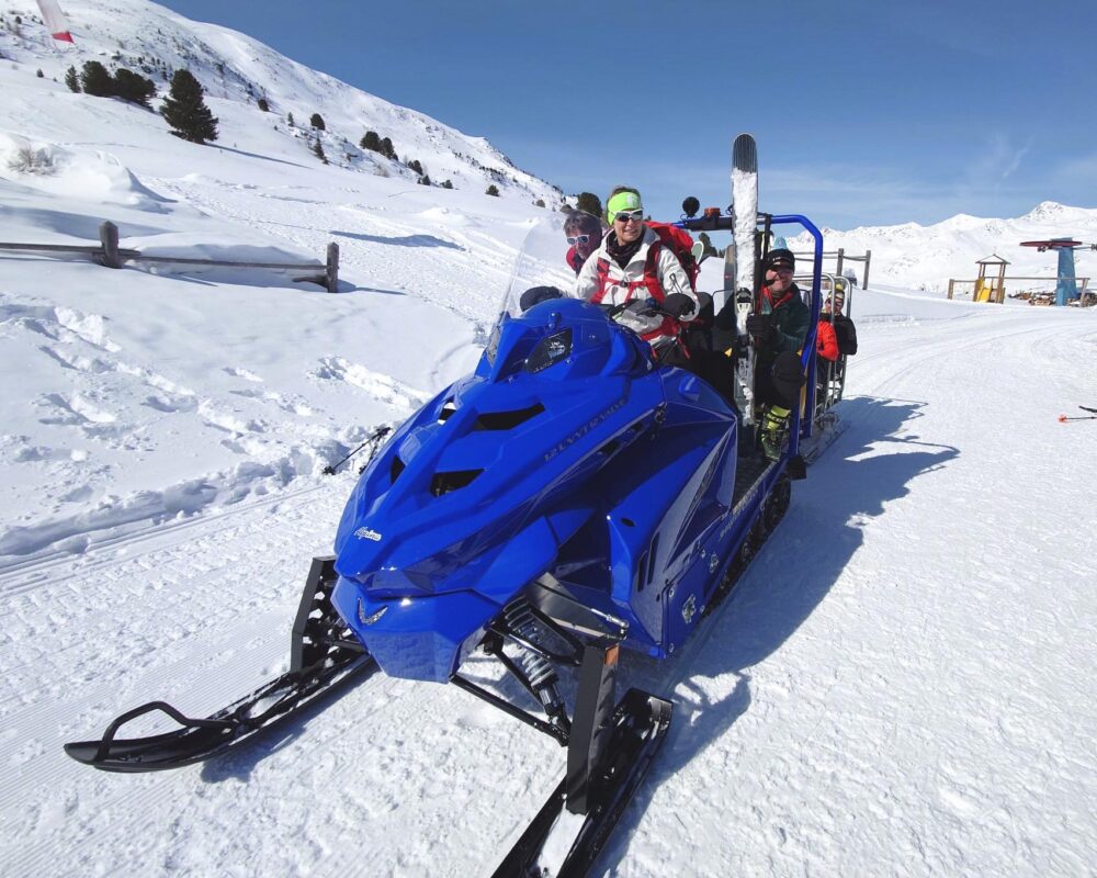 Superclass 1.2L VVT 12V utility snowmobile working at Maseben.